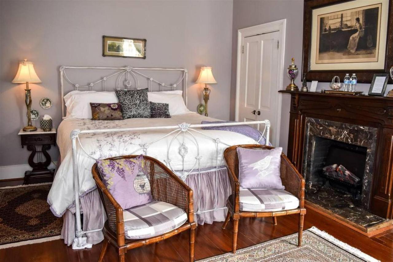 The Richard Johnston Inn & 1890 Caroline House フレデリックスバーグ エクステリア 写真