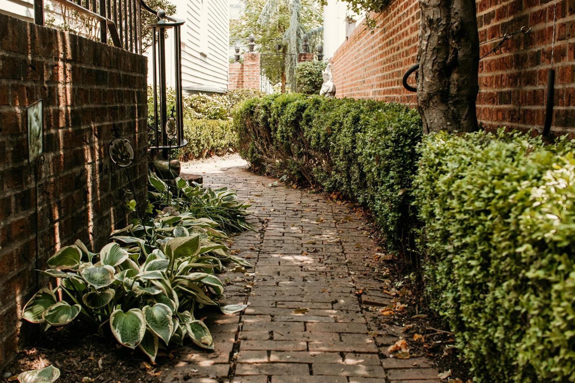 The Richard Johnston Inn & 1890 Caroline House フレデリックスバーグ エクステリア 写真