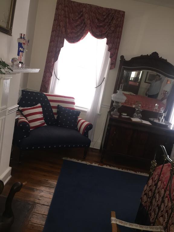 The Richard Johnston Inn & 1890 Caroline House フレデリックスバーグ エクステリア 写真