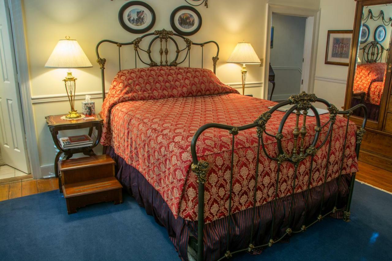 The Richard Johnston Inn & 1890 Caroline House フレデリックスバーグ エクステリア 写真